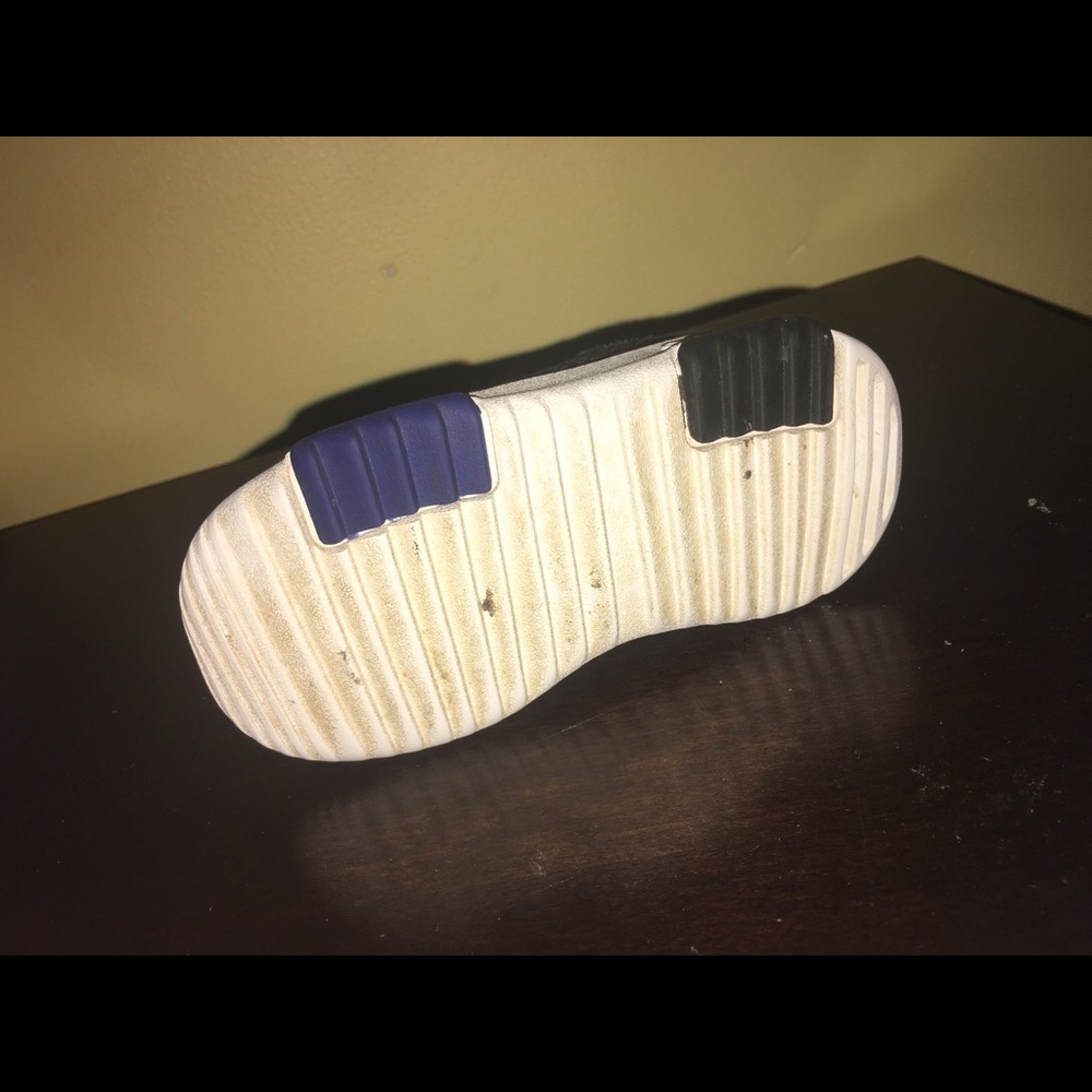 Adidas - Picture 3 of 3